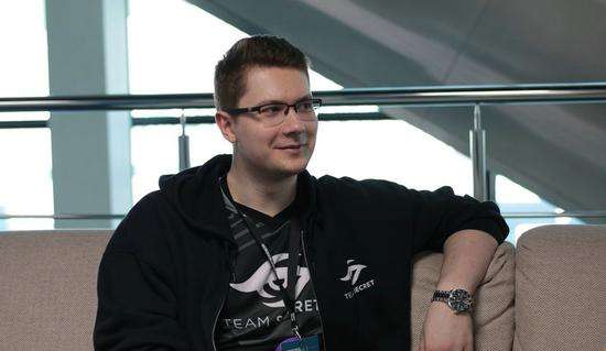 AC米兰客场0-2负都灵，阿莱格里因红牌停赛，替补普利西奇助球队扳平比分。