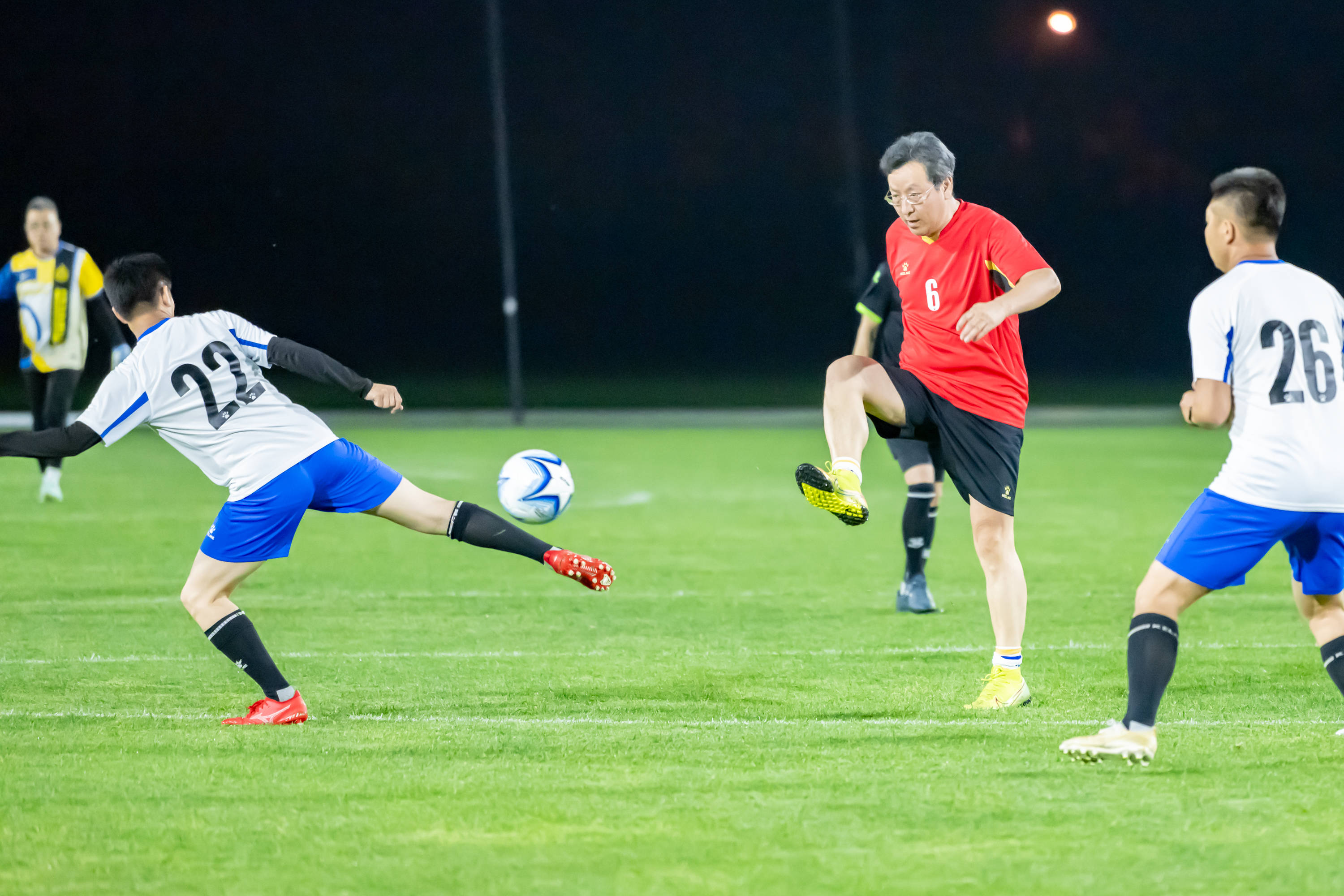 底线相持能 底线相持能