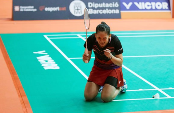 及赛场上坚 及赛场上坚